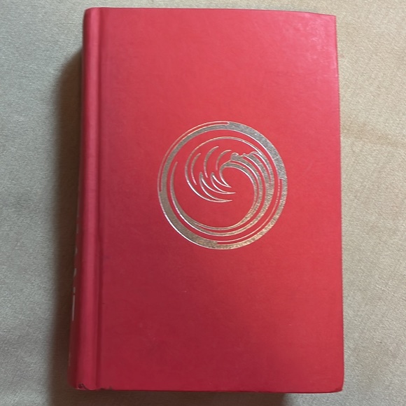 🌈2/$8  Allegiant #3 in the Divergent Series - Picture 2 of 12